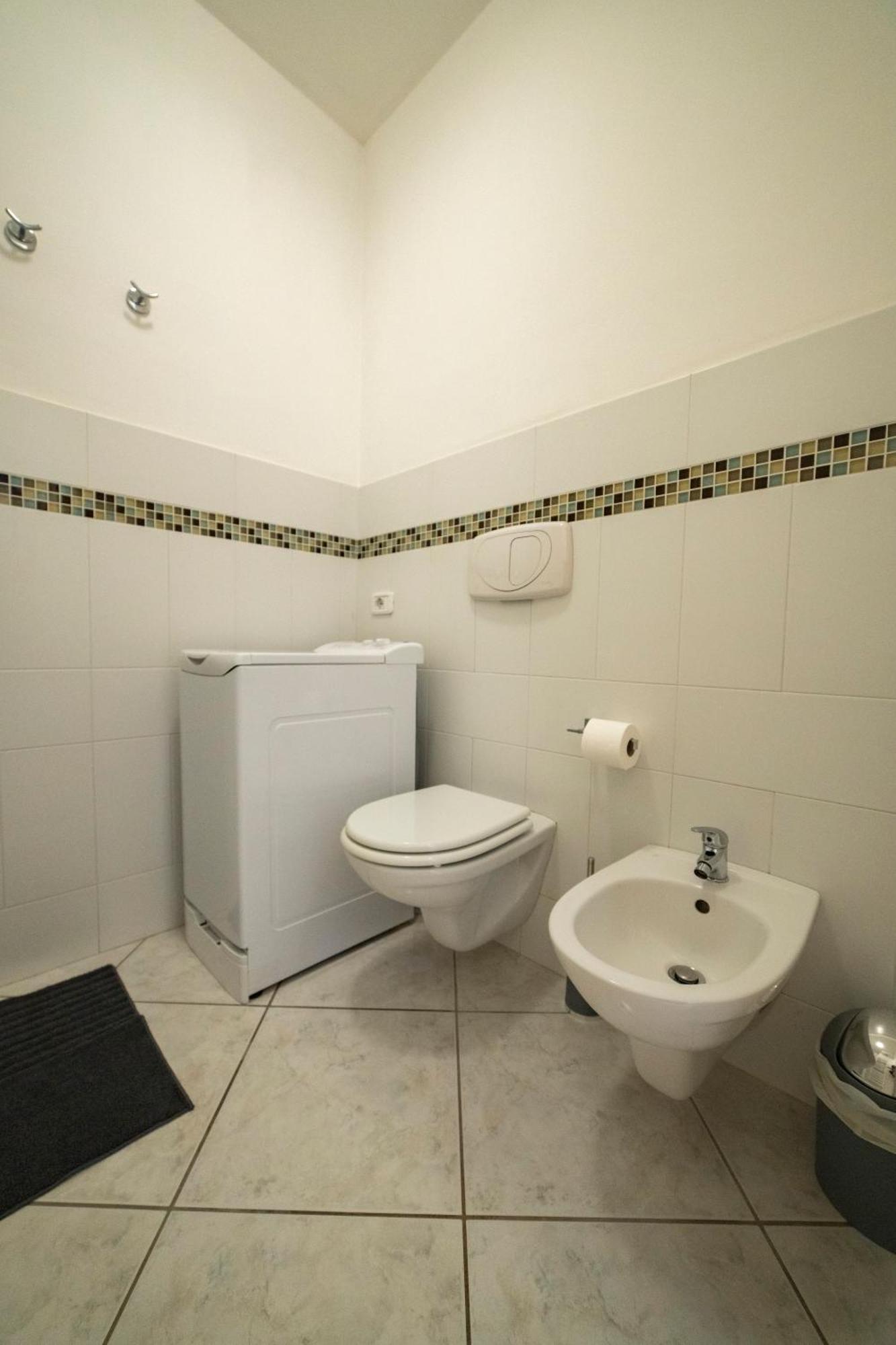 Casa Vacanze La Petite - Delizioso Bilocale A Due Passi Da Centro E Mare Porto Recanati Ngoại thất bức ảnh